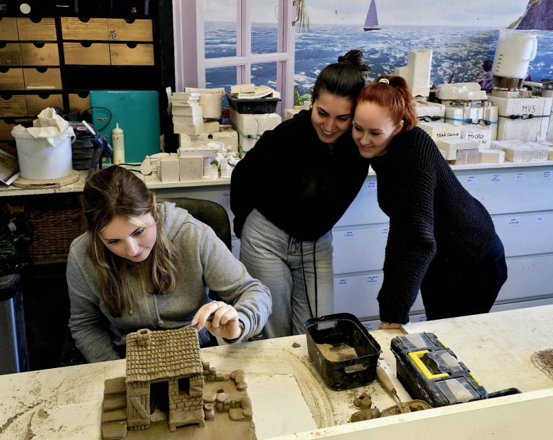 Team building sculpture et Modelage de décors en argile à Marseille 