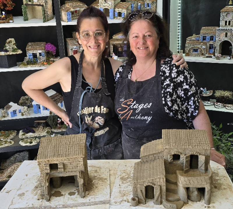 Faites un Stage sculpture et modelage et découvrez notre métier en sculptez votre décor de crèche en argile dans notre atelier à Aubagne