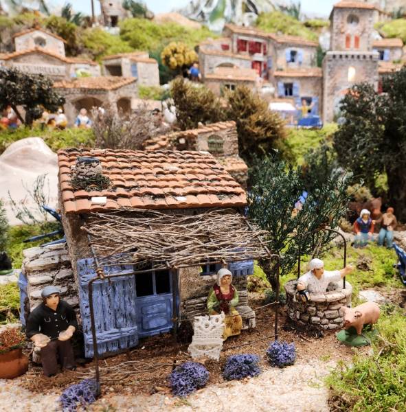 Cabanons de Provence pour un décor de crèche fabriqué à Aubagne