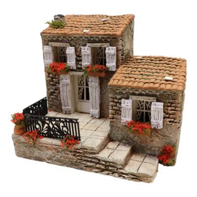 Depuis plus de 25 ans, L’Atelier de Fanny imagine des décors de crèche artisanaux inspirés des villages de Provence.