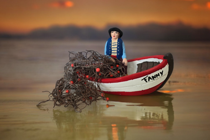 Santons de Provence barque avec pêcheur 