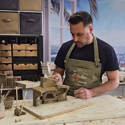 Acheter sur notre Boutique en ligne des Décors de crèches pour vos santons de Provence à Saint-restitut 