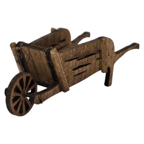 Découvrez et achetez en ligne nos charrettes, brouettes et roulottes en bois fabnriqués à la main dans notre atelier à Aubagne pour agrémenter votre décor de crèche de noël à l'echelles des santons de Provence 7cm à Aubagne