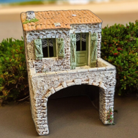 Notre zone d'activité pour ce service Santons en argile peints représentant des personnages bibliques pour enrichir votre crèche de Noël à